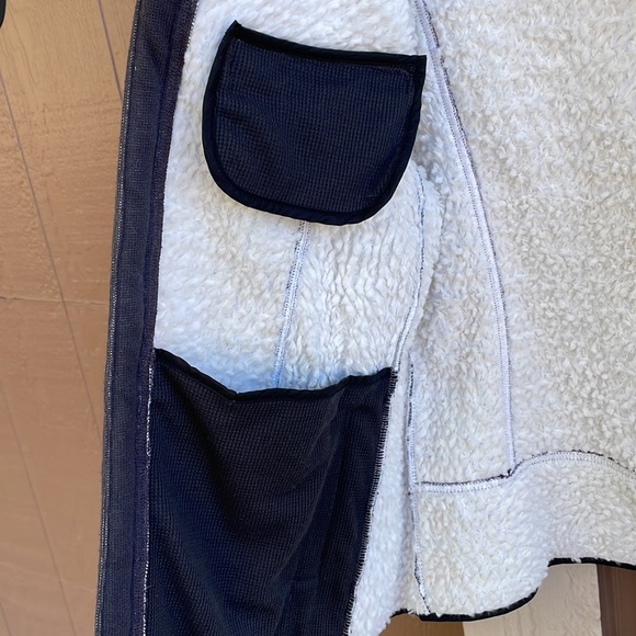 Title Nine NWT Jacket - Picture 9 of 10